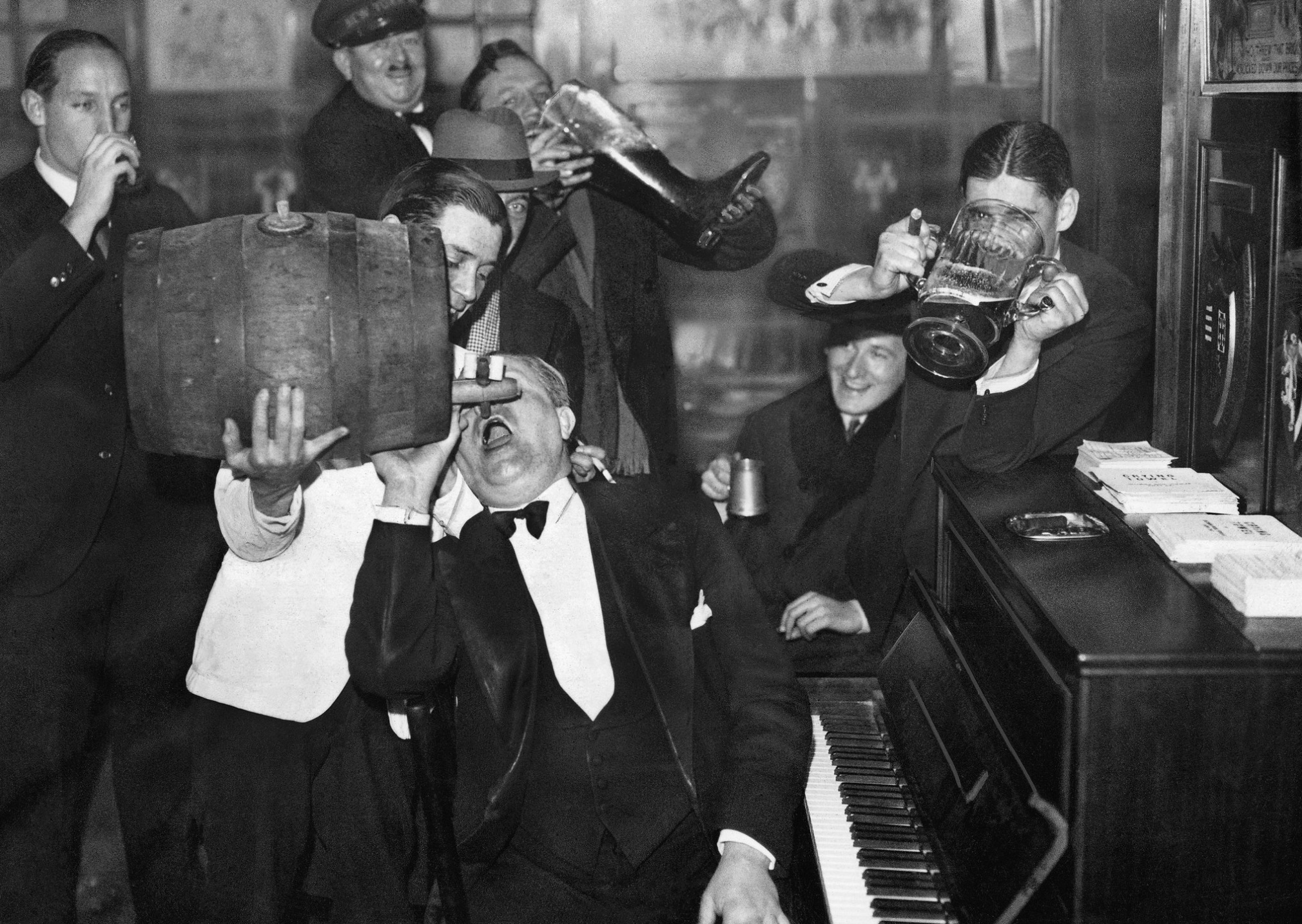 Americans celebrating the end of Prohibition